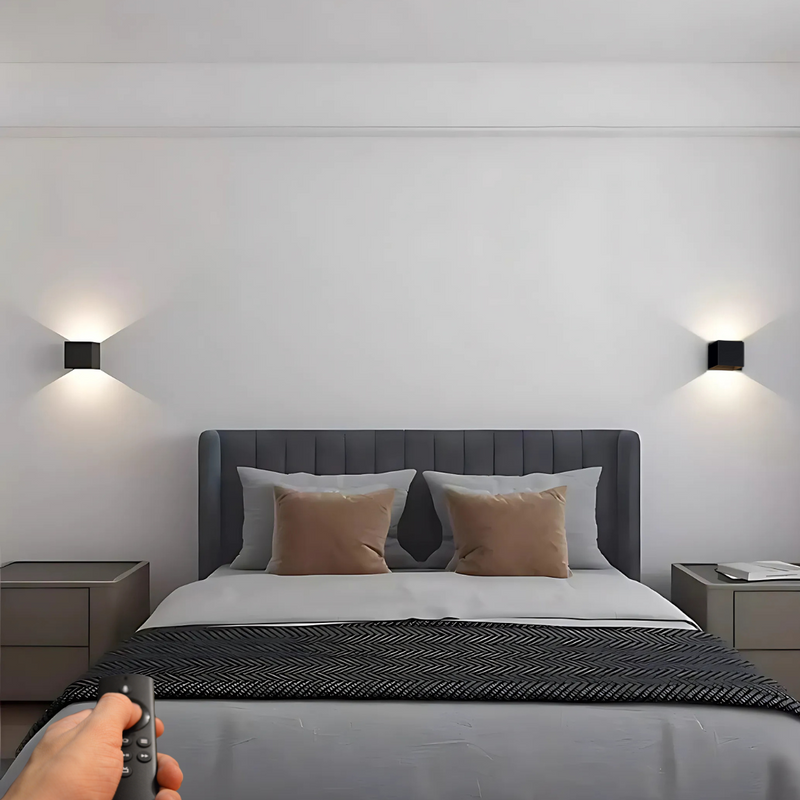 MovoLuxe Premium wall light at different brightness levels, dimmable cordless wall lamp