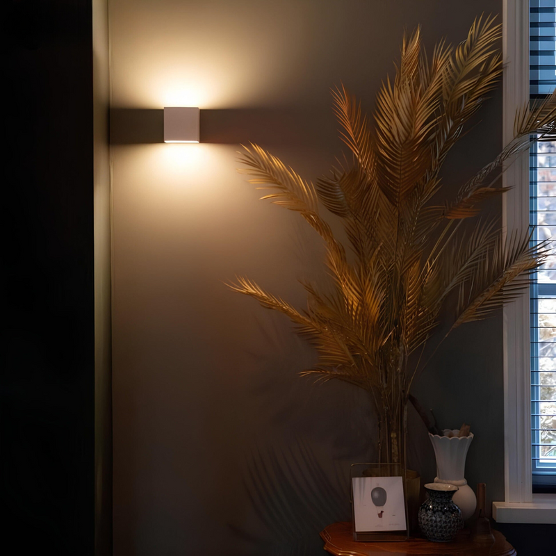 MovoLuxe LED light with motion sensor, white model
