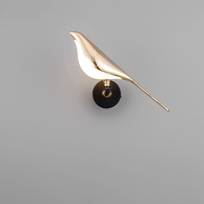 Vogel bird wall light side view of the elegant wall lamp with a modern bird design