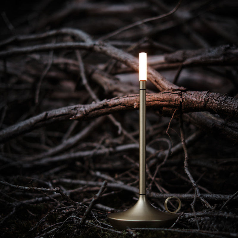 Kandelaar lamp gold version, elegant cordless LED table lamp, minimalist Nordic design