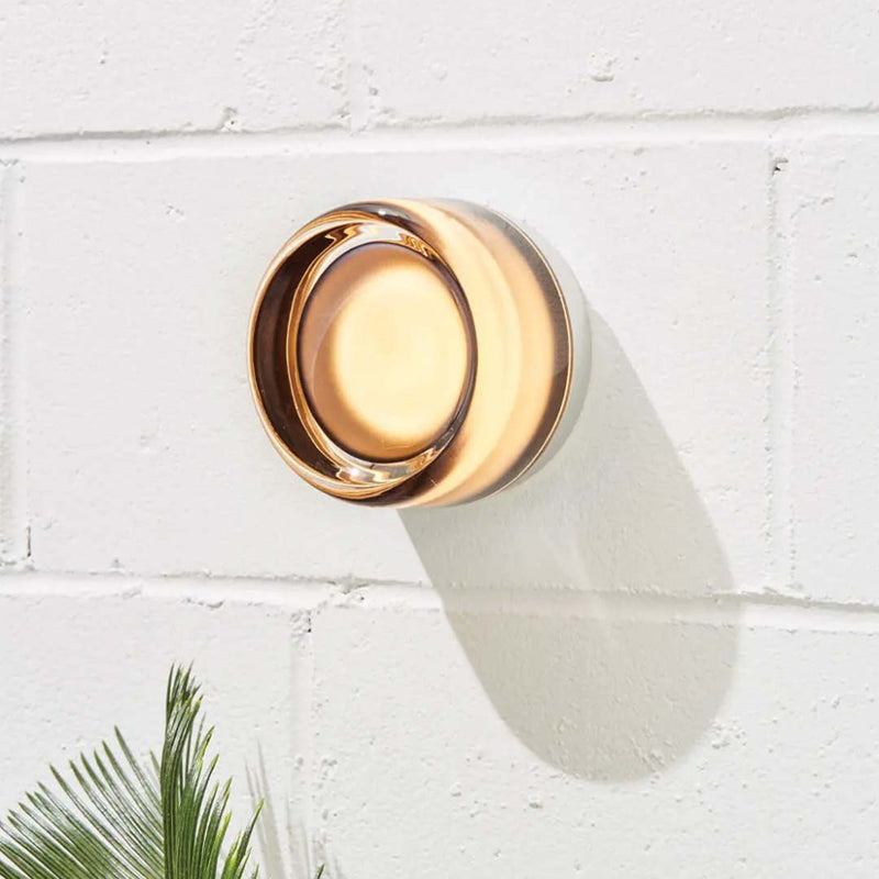Dimple Aura glass wall light detail of the glass structure, wall lamp