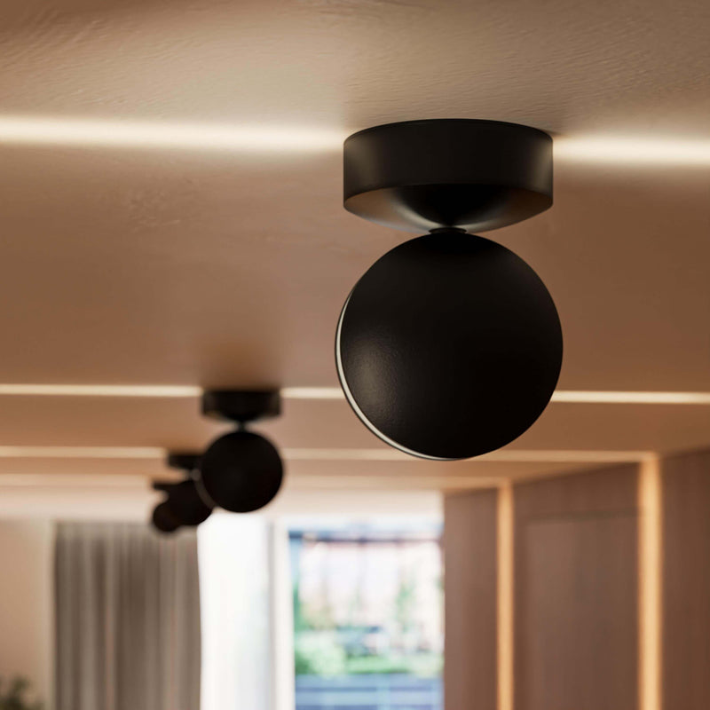 Strahlenquadrat wall light atmosphere shot, warm white light in the living space