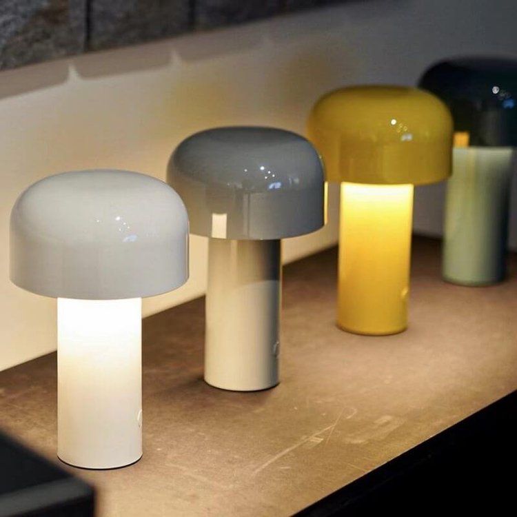 Agari mushroom table lamp in a bedroom with dimmed warm light, cordless ambient light